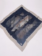 Foulard imprimé Piramit - girs/bleu marine