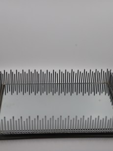 Plateau miroir teinté en métal argenté rectangle Hoffmanns