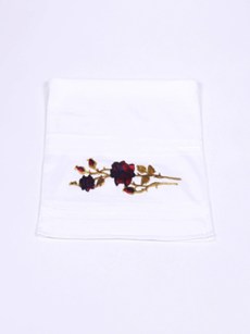 serviette à fleur velours tropical rouge