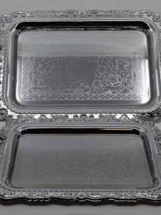 Série de 2 plateaux décoratifs 2 pièces en métal argenté Almina
