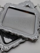 Série de 2 plateaux décoratifs 2 pièces en métal argenté Almina