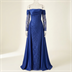 Robe de soirée longue bleu roi à épaules dénudées et dentelle