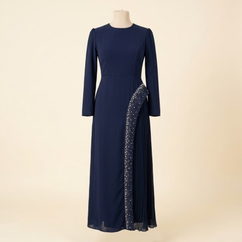 Robe de Soirée Longue Bleu Marine Plissée avec Détails Perlés