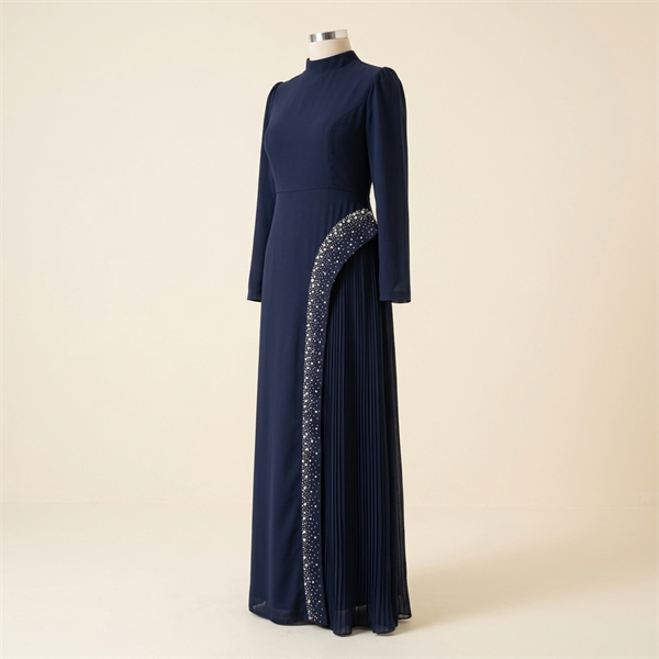 Robe de Soirée Longue Bleu Marine Plissée avec Détails Perlés