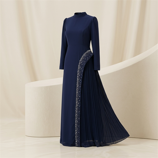 Robe de Soirée Longue Bleu Marine Plissée avec Détails Perlés