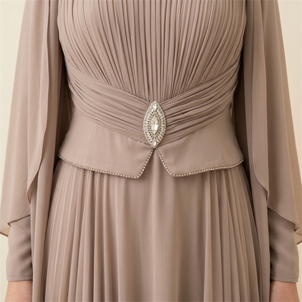 Robe de Soirée Longue Plissée avec Cape et Broche - Beige 