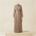 Robe de Soirée Longue Plissée avec Cape et Broche - Beige 