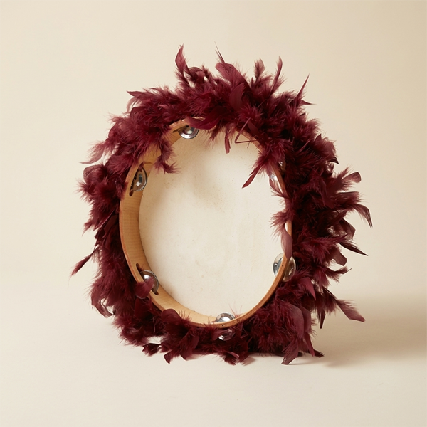 Tambourin à plume pour mariage - bordeaux