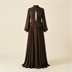 Robe de Soirée Longue Marron à Corsage Plissé et Strass