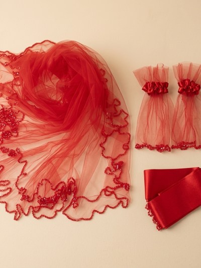 Ensemble Voile de Henné Rouge avec Gants et Ceinture Brodée