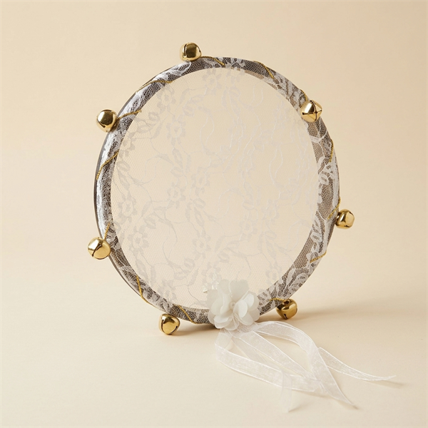 Tambourin de Mariée Décoratif en Dentelle Blanche et Grelots Dorés
