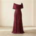 Robe de soirée longue bordeaux à sequins avec cape drapée