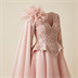 Robe de Soirée Longue Rose Poudré avec Cape et Broderies Scintillantes
