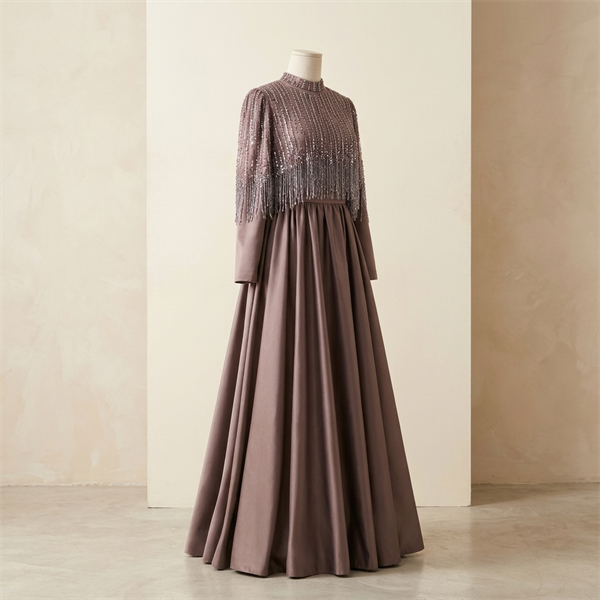 Robe de Soirée Longue avec Cape Perlée à Franges