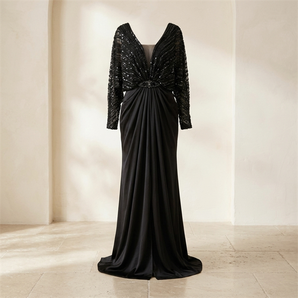 Robe de Soirée Longue Noire Drapée avec Haut à Sequins