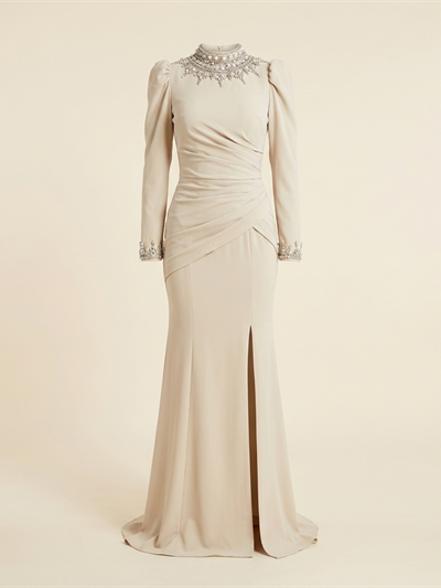 Robe de Soirée Longue Beige à Col et Poignets Perlés