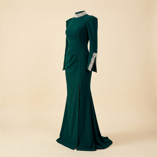 Robe de Soirée Longue Vert Émeraude à Col Montant et Poignets Perlés