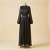 Robe de Soirée Longue Plissée Noire à Col Bijou