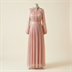 Robe de Soirée Longue Plissée Rose Poudré avec Col Bijou