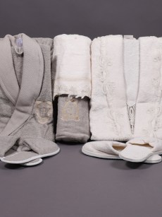 Ensemble de peignoirs avec guipure Ipekce 7 pièces - Gris/crème