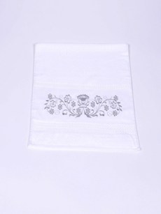 serviette à fleur argenté