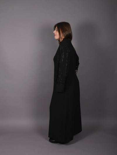Robe noir avec strass 
