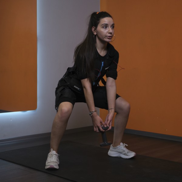 25 Dakikalık Ems Antrenmanı Kaç Saatlik Spora Bedel ?