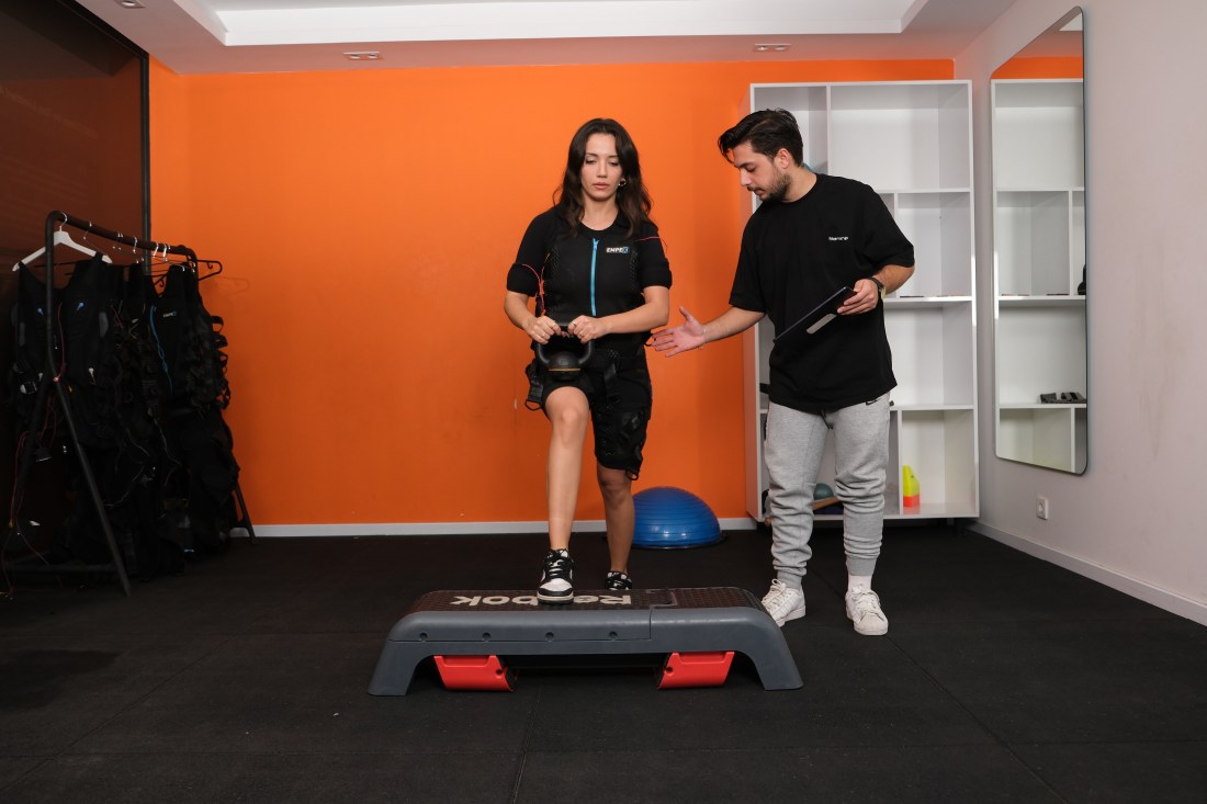 Sadece 25 Dakika Süren Ems Antrenmanı İle Bölgesel Yağlara Elveda Deyin